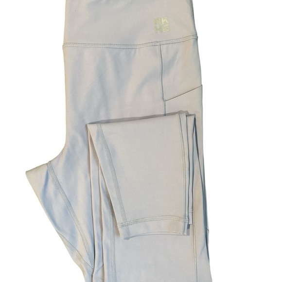 Women's lavender AKHG Trail Tech Leggings from Duluth Trading Co Size M - Picture 4 of 4